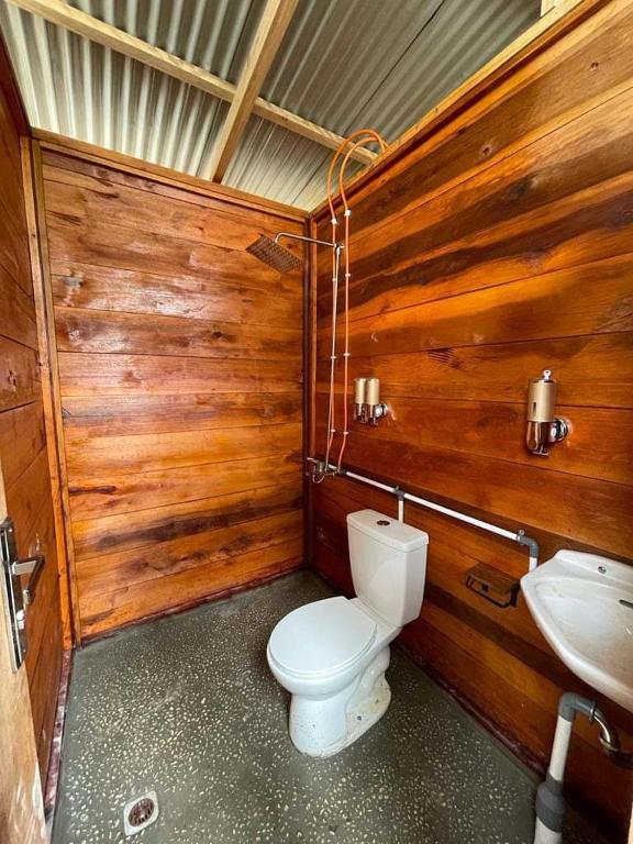 Lainkalogos Glamping, Rabia