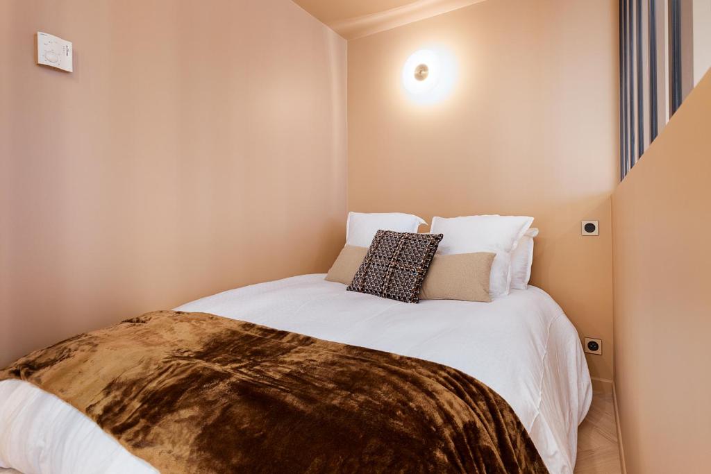 CozyStay - Luxury 1BR Champs Elysées - 5