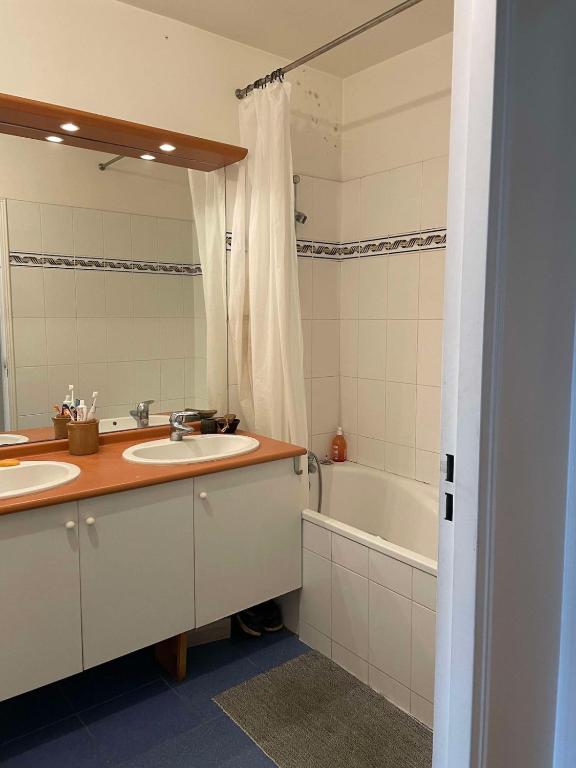 Spacious and bright apartment - Canal St-Martin - 3