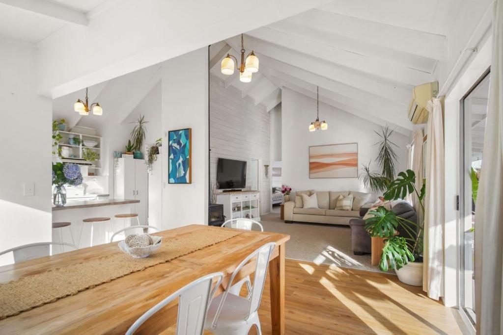 Tairua Tides on Main, Tairua