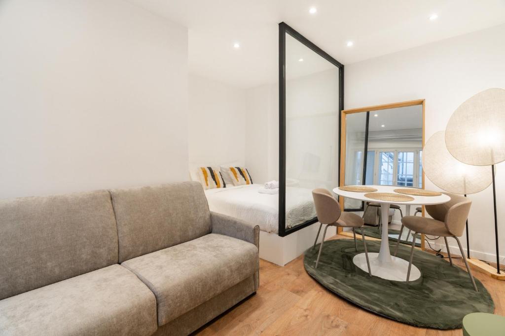 Cozy Studio in Lively Neighborhood 3P - 2
