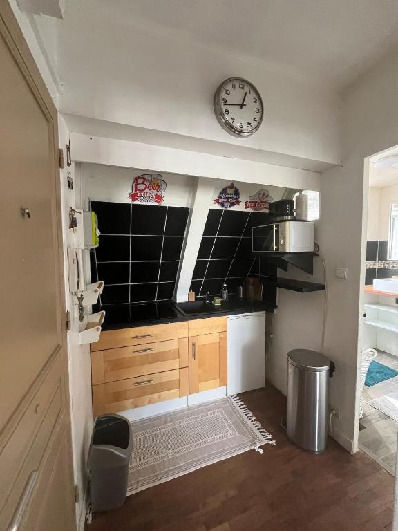 Cozy 2-Room Flat at Boucicaut - 5