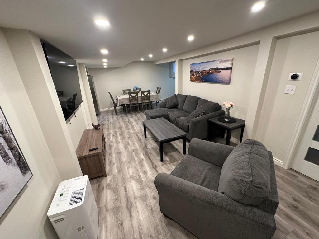 Spacious Basement Suite, St. John's