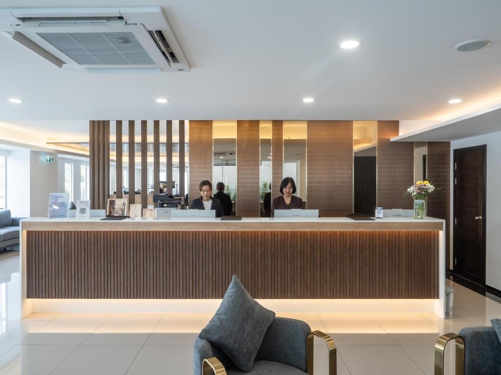 Lobby, Samutprakarn Hotel in Samut Prakan