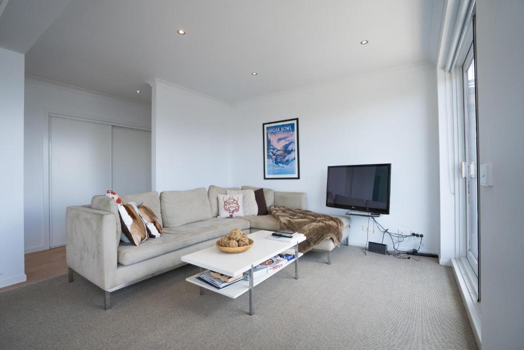 Ski in-Ski out Hotham apt with Parking Undercover, Mount Hotham