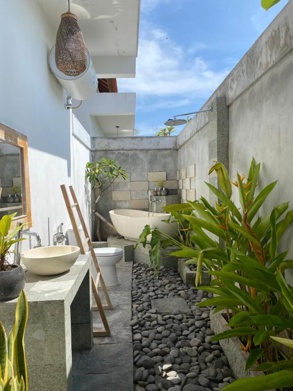 Innora Jungle Resort and Spa