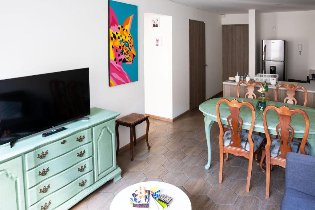 Private Parking 2BR 2BA Bellas Artes CDMX - 1
