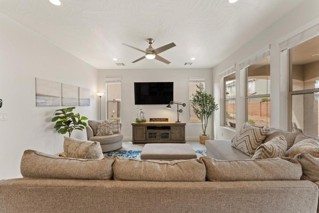 Fun in the Sun Retreat home, Washington