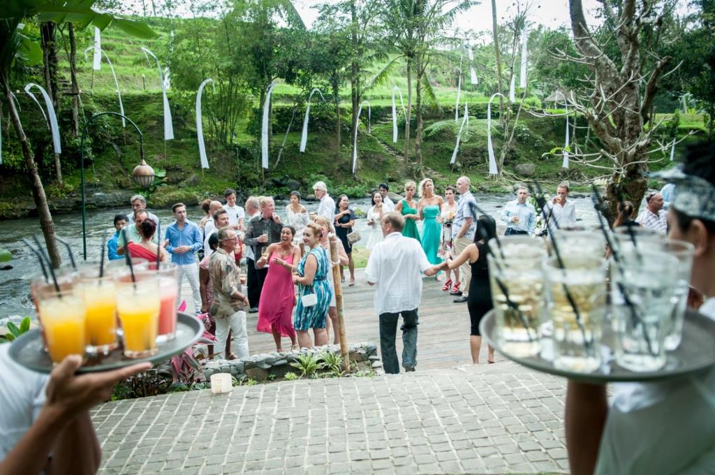 طعام و مشروبات