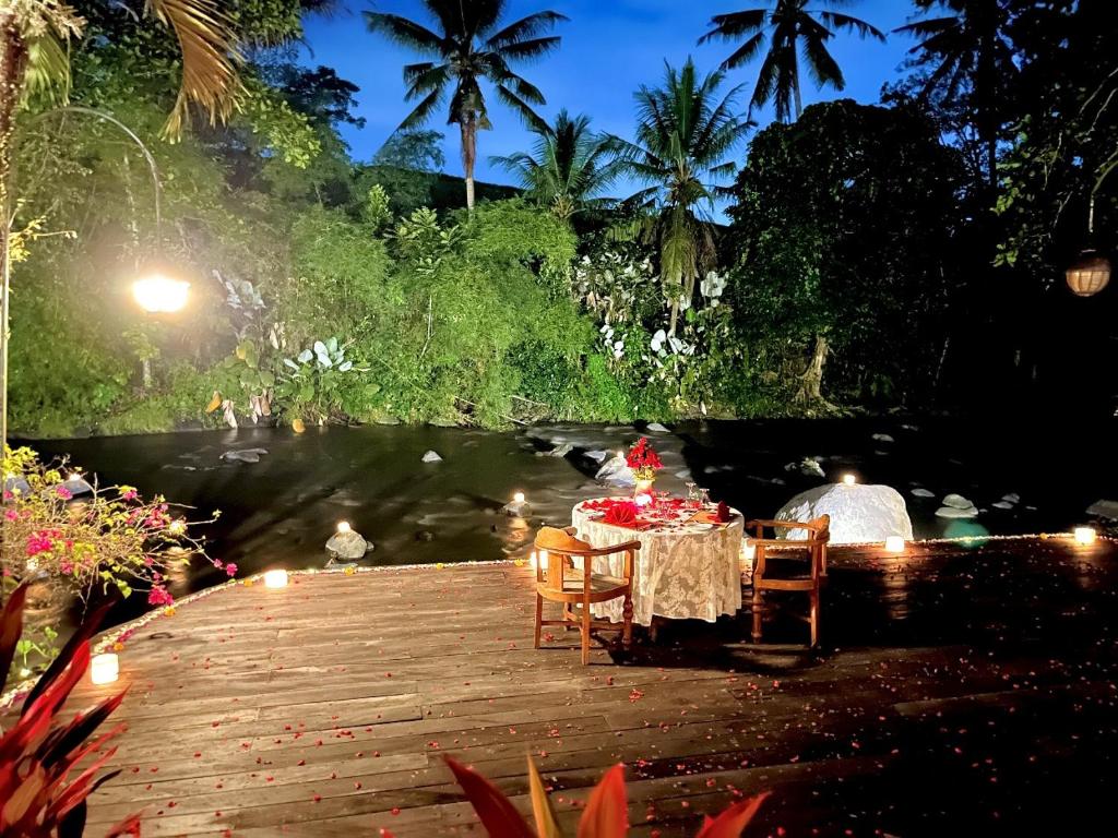 المنطقة المحيطة