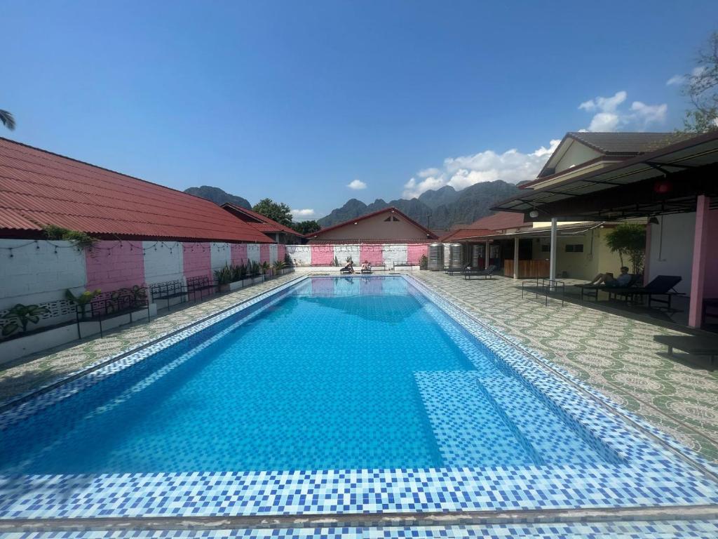 Swimming pool