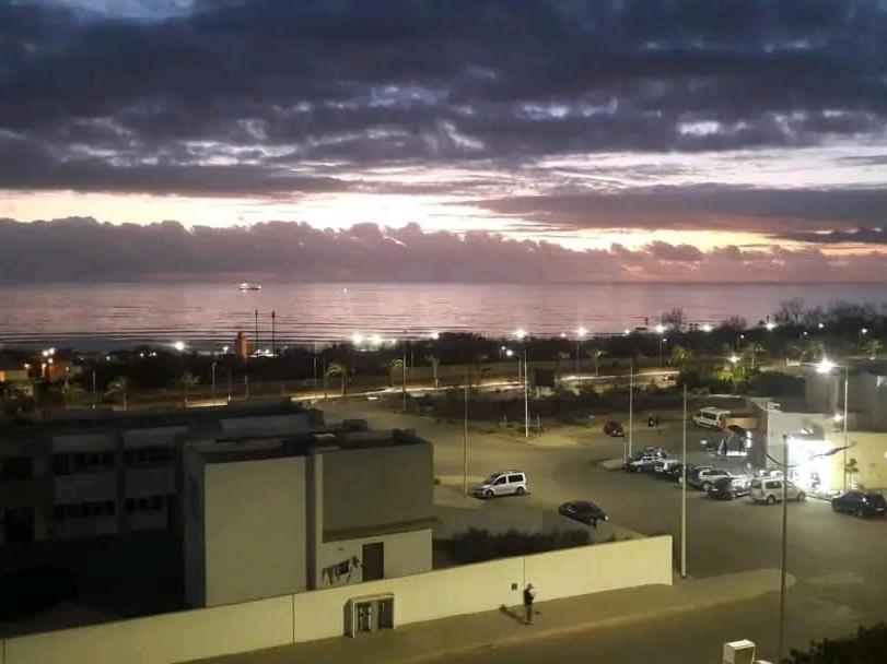 Elegant 2BR Apt - 3 Min to Anza Beach, Cozy beds, Agadir