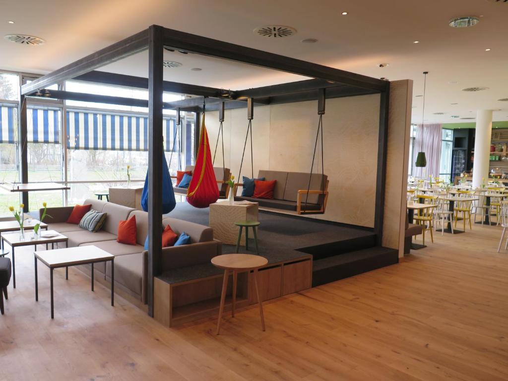 フロント・ロビー