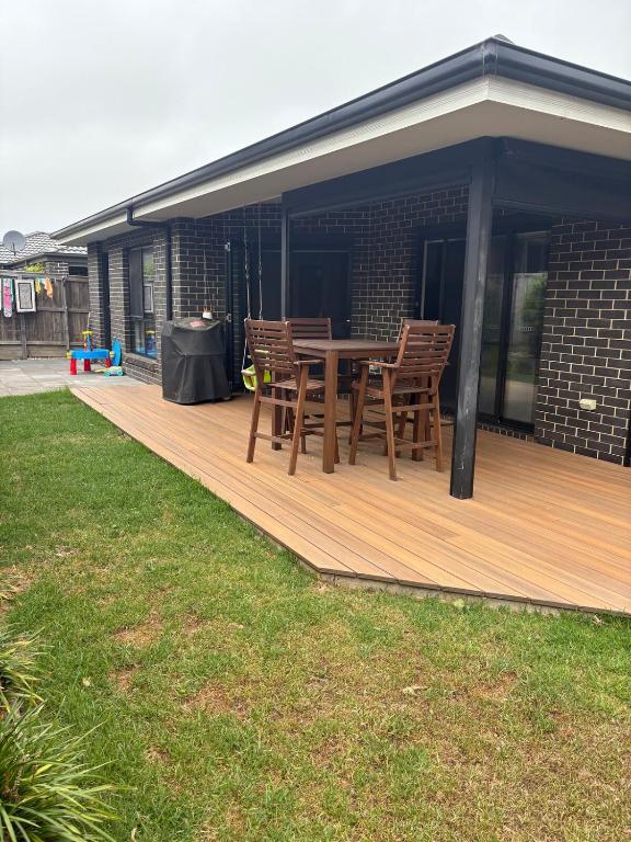 Humble and quiet, Dennington