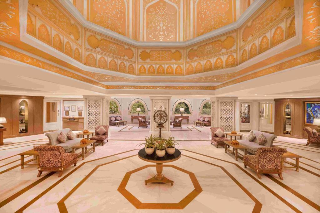 ゲートウェイ オーランガーバード (Gateway Aurangabad - Chhatrapati Sambhaji Nagar) フロント・ロビー