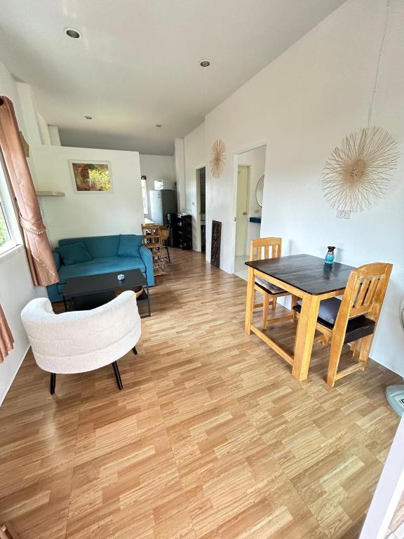 Cocon zen avec balcon, calme et proche des plages, Ko Pha Ngan