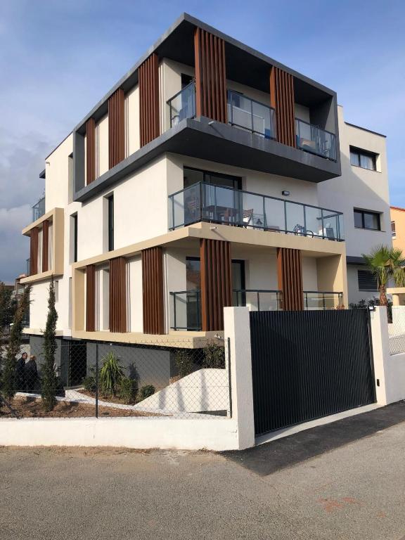 Appartement neuf, climatisé et au calme à Fréjus Plage - 1