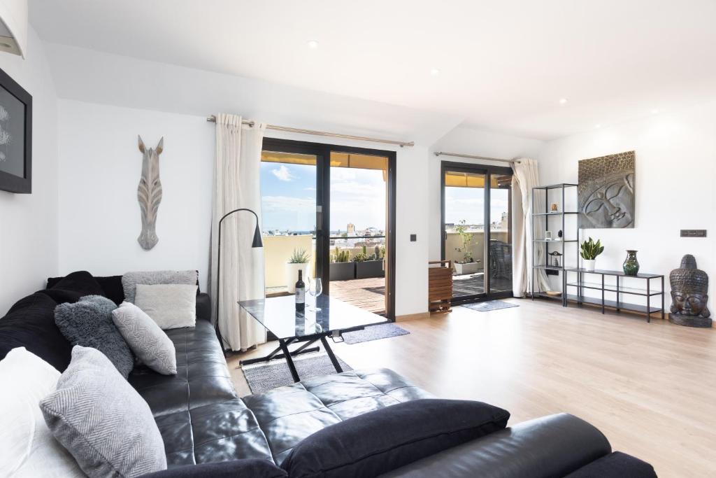 Home2Book Chic Penthouse with Terrace, Santa Cruz - 2