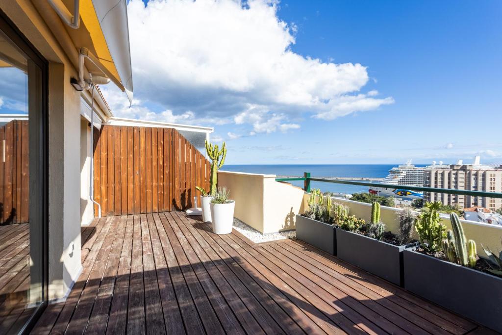 Home2Book Chic Penthouse with Terrace, Santa Cruz - 3
