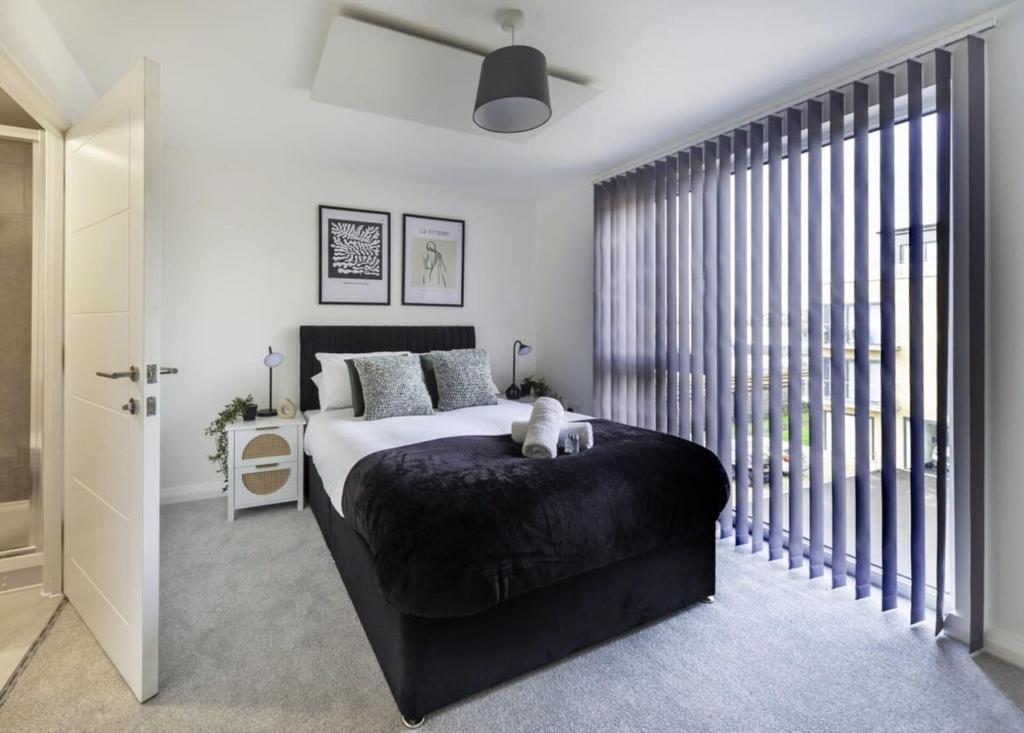 Stylish & Modern Flat 2 Min Walk to Ashford Outlet, Ashford