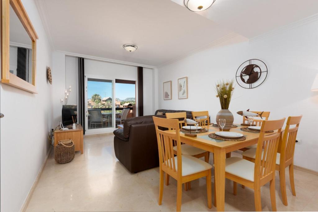 Casares del Sol 2100 - 4