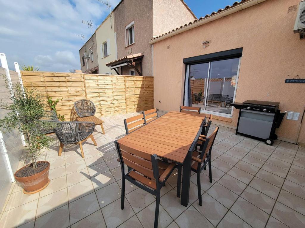 Belle villa climatisée avec Wifi, 2 chambres et jolie terrasse aménagée, à 3km de la plage à PORTIRAGNES LXCHARD7 - 1
