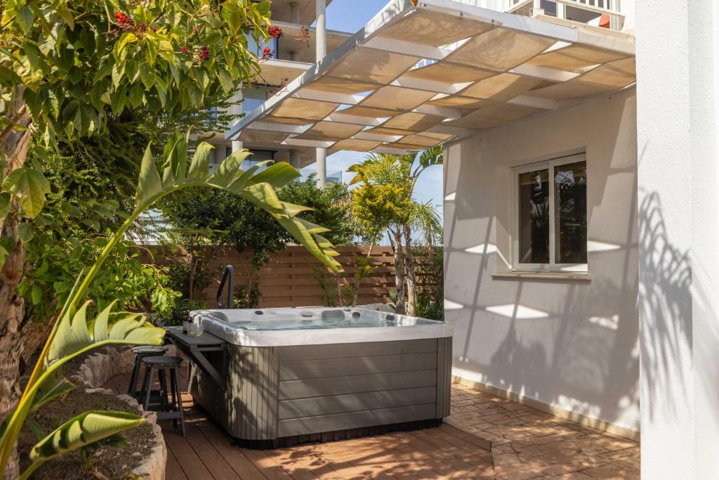 Villa Protaras View 9 Central Protaras -Fig Tree Bay-Jacuzzi-Hot Tub, Protaras