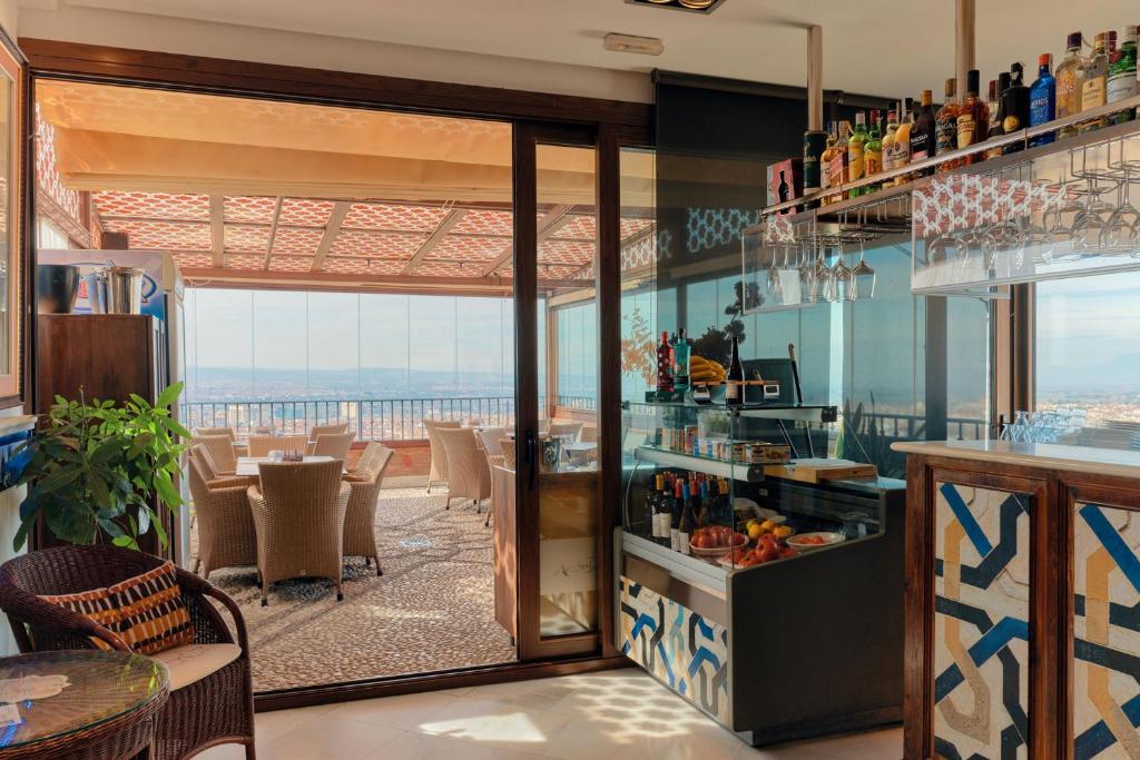 Bar/lounge