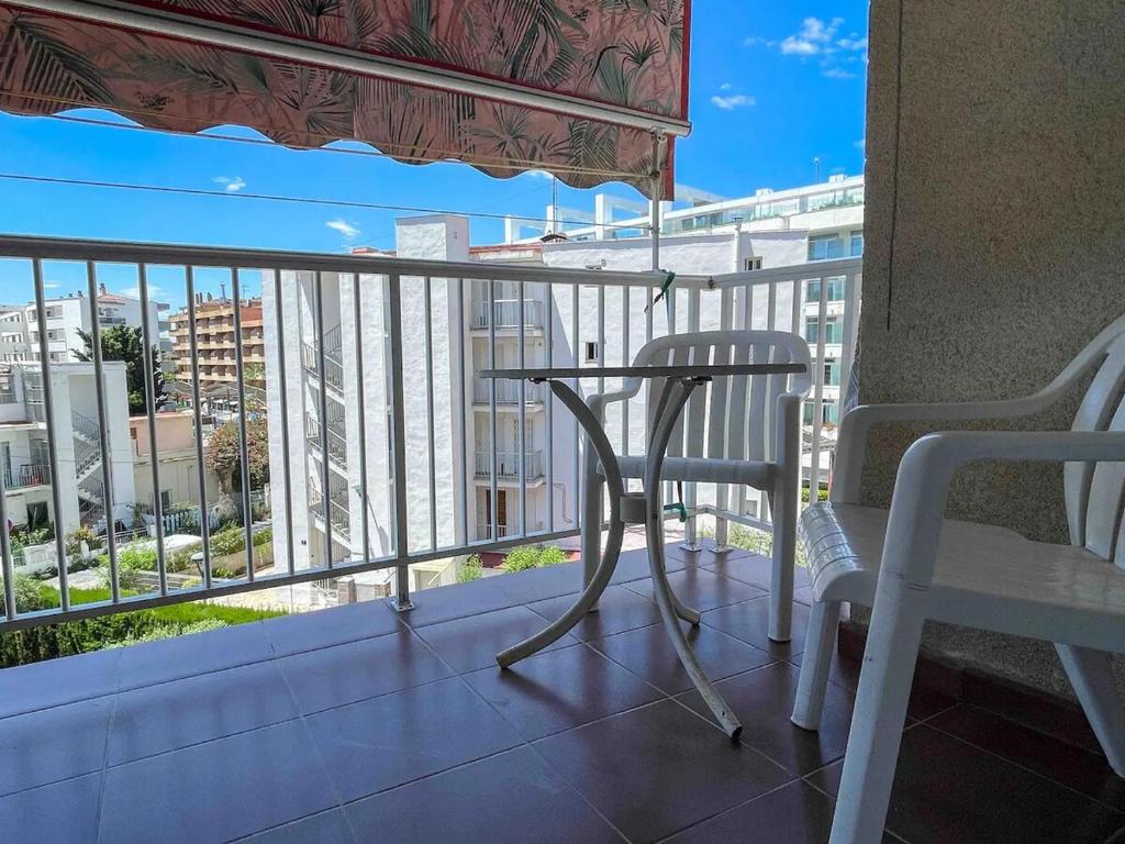Top location with a pool and terrace! - 4