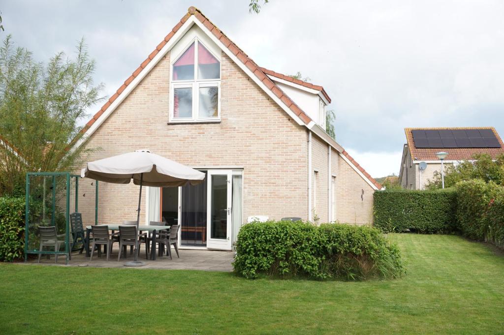 Kustverhuur, Park Scheldeveste Zwin 015, met grote omheinde tuin, Breskens