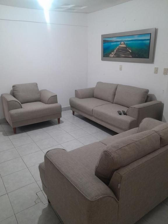Casa muy cerca de plaza central - 1