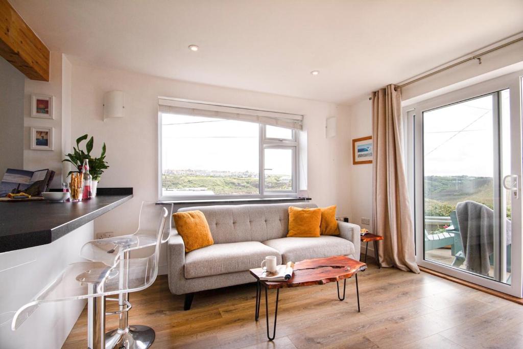 One bed spectacular ocean views, walk to the beach, Truro