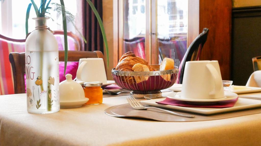 Food and beverages, Au Coeur de Bordeaux B&B in Bordeaux