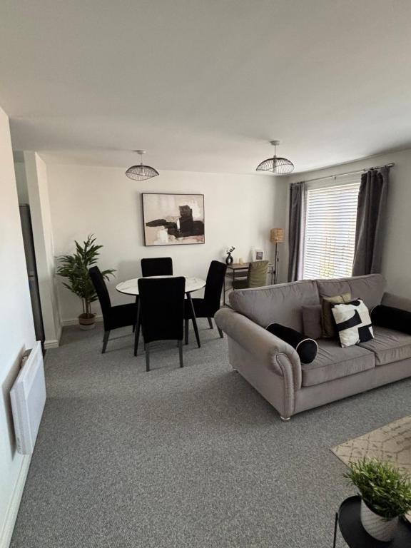 Two Double Bed Apartment in Pontprennau Cardiff, Cardiff