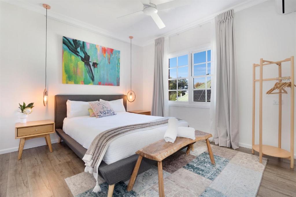 Myrtle Tree Lodge - Leaves, Kangaroo Valley