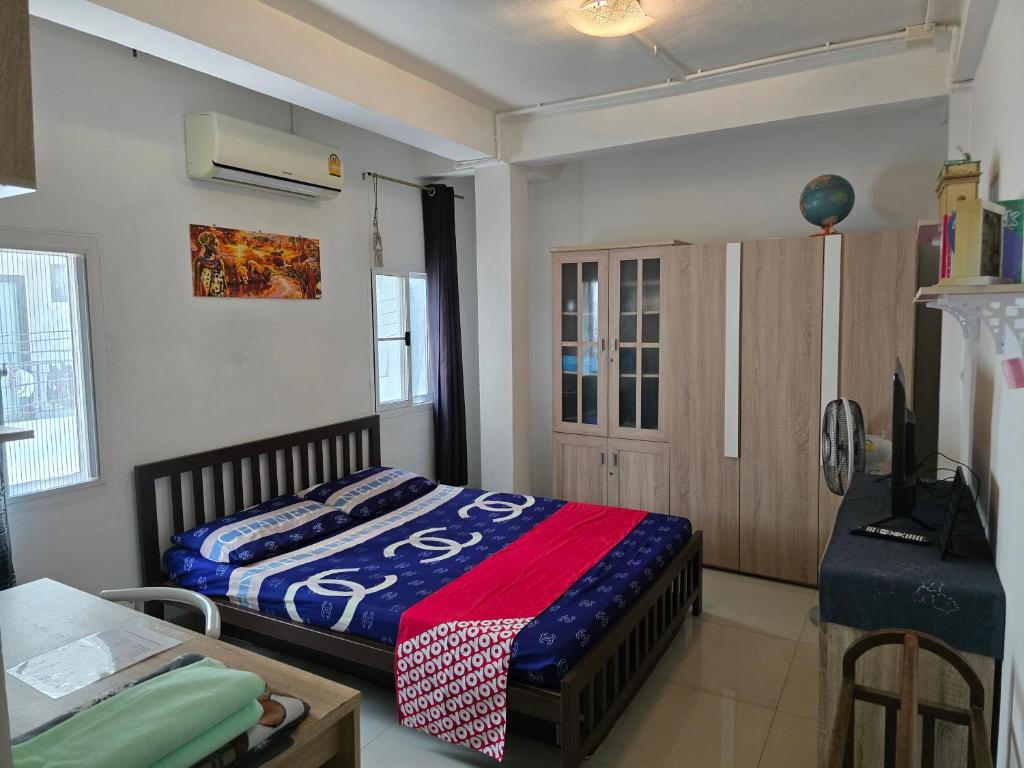 Jatujak Bangkok guesthouse R3, Sathani Bang Su