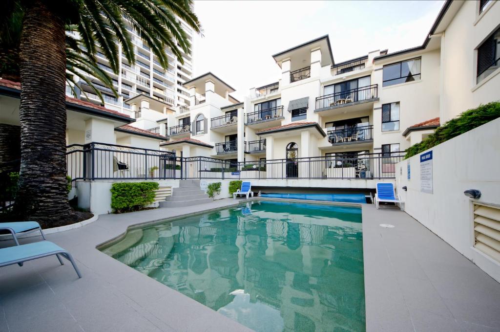 スイミングプール