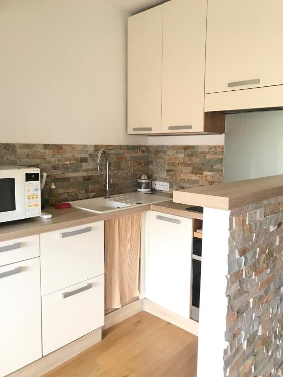 Antibes apartment, 700m beach and parking - 2