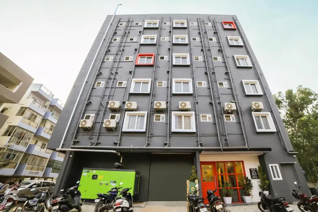 RG Suites Sarjapur, hotel v destinaci Bengalúr