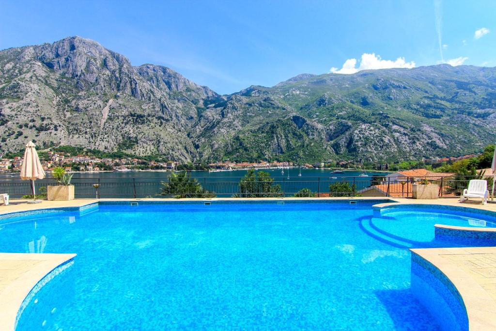 2BDR apartment with pool -B3 - 4