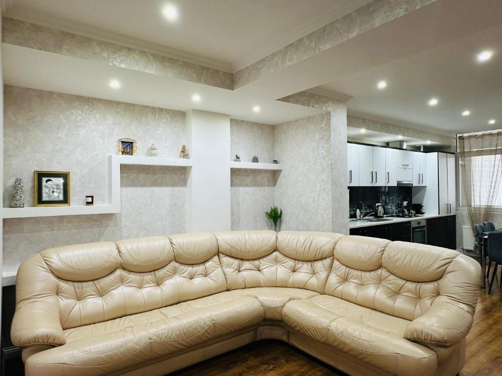 Bucuriei 10, Kišiněv