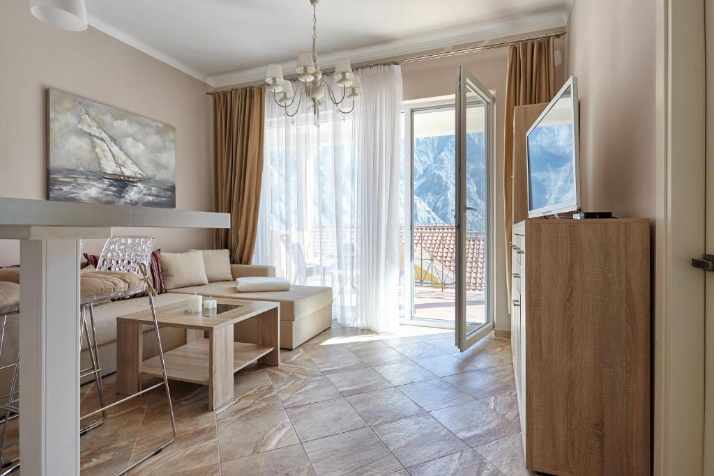 Boka Side Apartment - 2