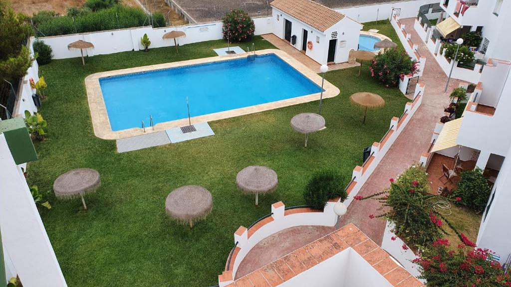 Atalaya Alma Apartamento con terraza y piscina comunitaria en Conil zona tranquila cerca al mar - 2