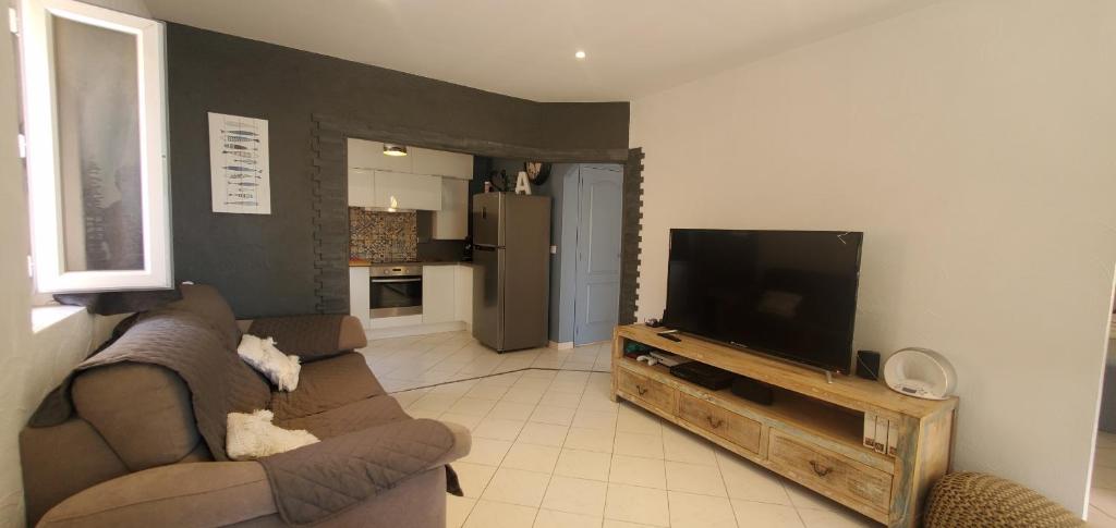 Frejus Plage a 50m des plages, 1er etage de villa - 2