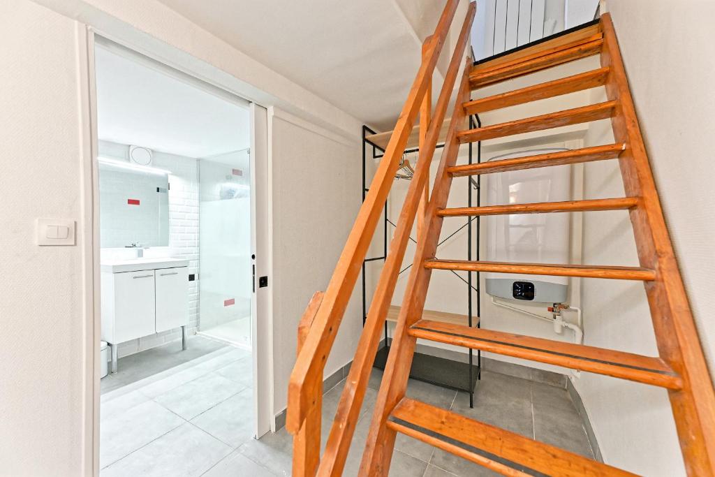 Studio avec Mezzanine Boulevard Voltaire-V - 4