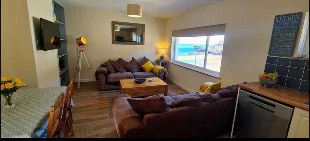 Llety Fach, Llangrannog