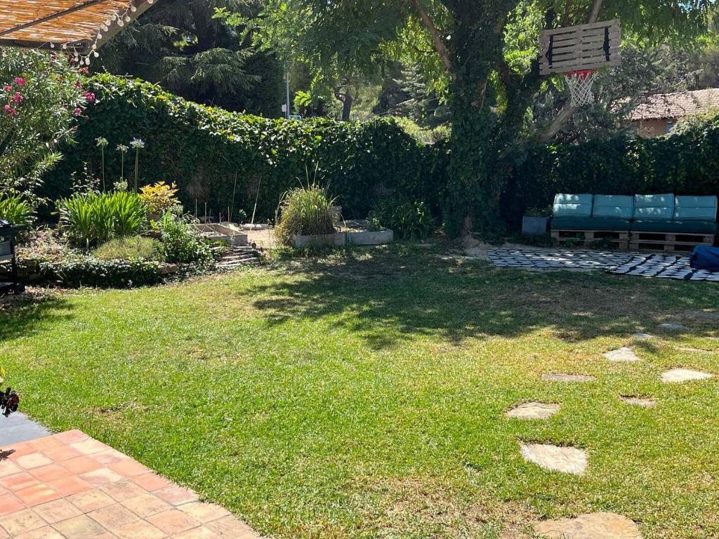 Villa avec jardin, bord de mer et colline - 4