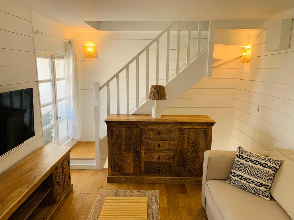 Lovely one bedroom apartment in the old town of Antibes - 3