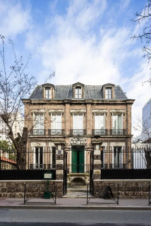 Le Charmant Hôtel，位于圣旺的酒店