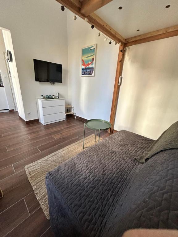 Agréable Studio Rénové avec place de parking - 4